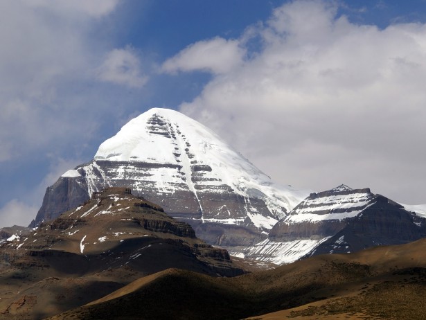 Mt kailash Tour via Lhasa